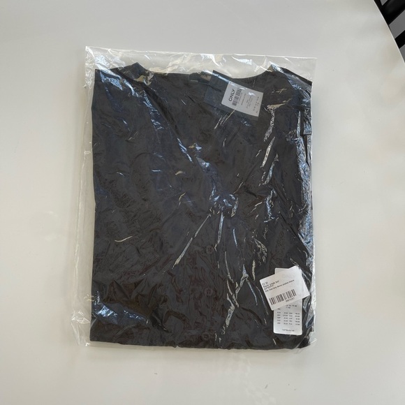 Only Sara Long Sleeve Peplum Blouse - US 6 - Picture 3 of 3